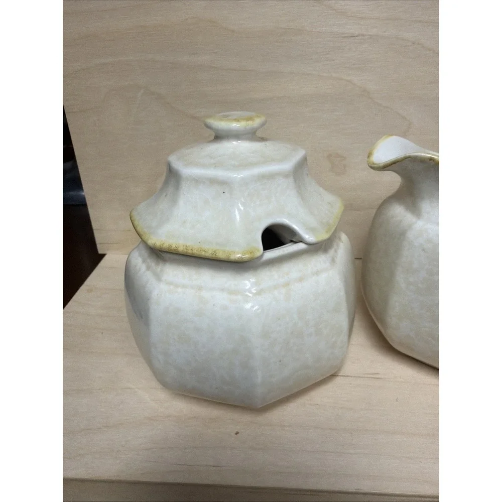 Mikasa Avante‎ Ivory Creamer and Sugar Bowl with Lid Retro Vintage